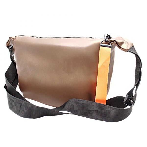 sl2621_brown